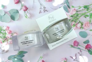 Kem giữ Ẩm Trắng Da Extra Beaumore BM08.